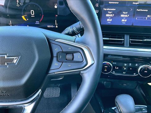 Used 2025 Chevrolet Trax ACTIV w/ Driver Confidence Package image 18