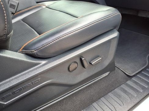 Certified 2025 Ford F250 Lariat w/ Lariat Ultimate Package image 7