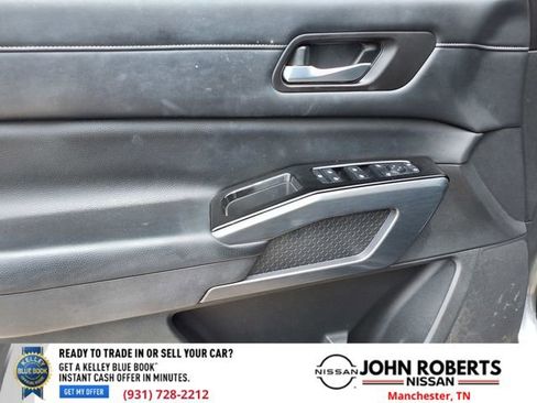 Used 2023 Nissan Pathfinder SL image 27