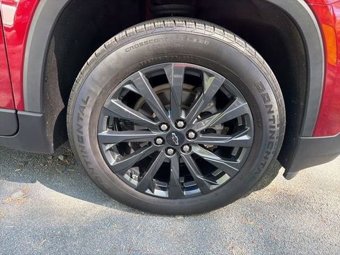 Used 2023 Chevrolet Traverse RS AWD/4WD image 8