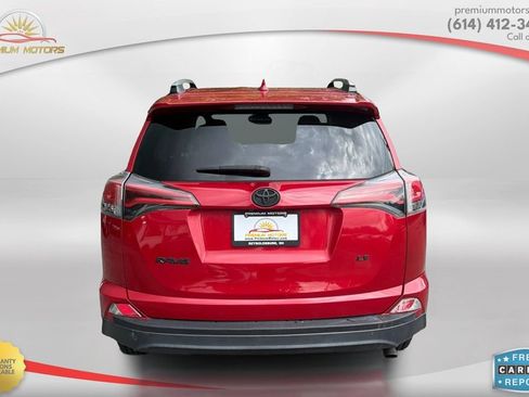 Used 2017 Toyota RAV4 LE FWD image 4