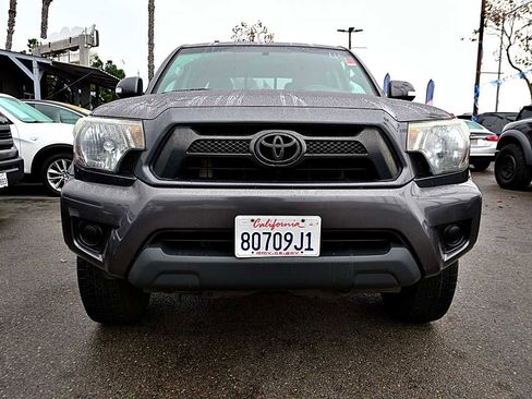 Used 2014 Toyota Tacoma PreRunner image 2