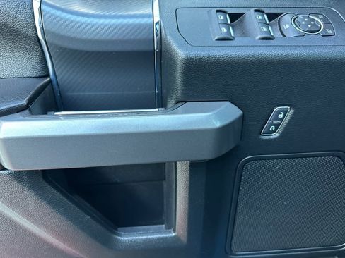 Used 2019 Ford F150 XLT w/ Equipment Group 302A Luxury AWD/4WD image 12