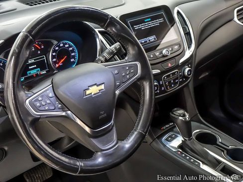 Used 2018 Chevrolet Equinox Premier w/ Infotainment II Package AWD/4WD image 15
