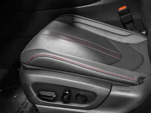 Used 2025 Lexus UX 300h AWD image 11