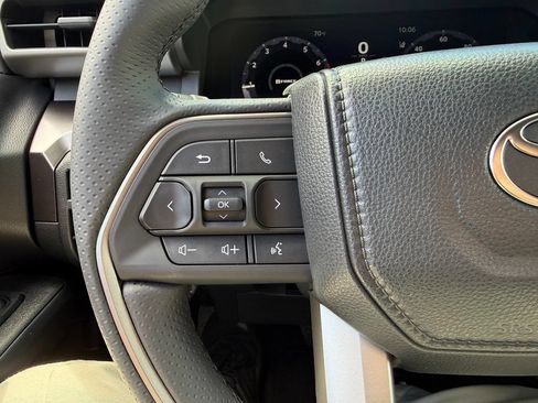New 2026 Toyota 4Runner TRD Off-Road Premium AWD/4WD image 19
