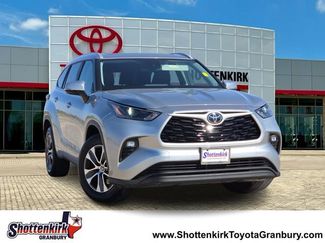 Used 2023 Toyota Highlander XLE video 1