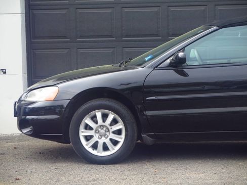 Used 2002 Chrysler Sebring GTC FWD image 21