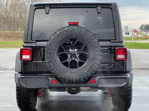 Used 2024 Jeep Wrangler Willys image 37