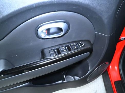 Used 2015 Kia Soul ! w/ Sun & Sound Package image 27