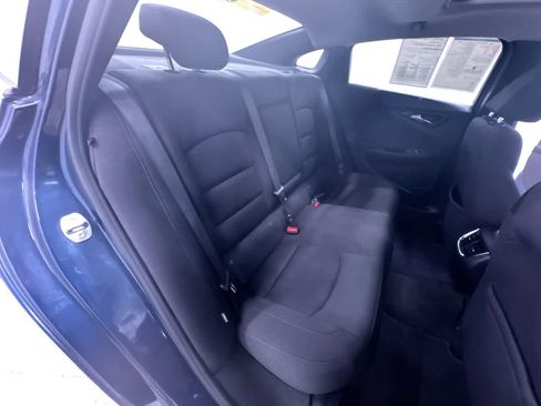 Used 2021 Chevrolet Malibu LT FWD image 37