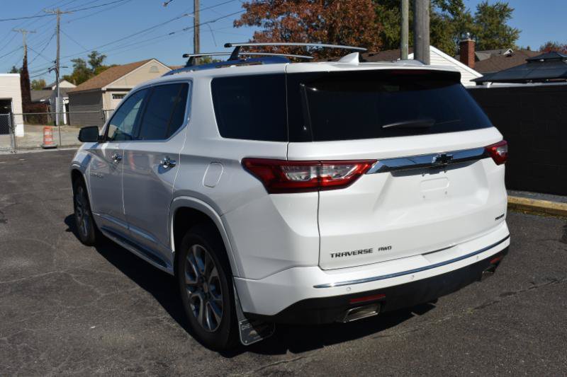 Used 2019 Chevrolet Traverse Premier w/ LPO, 'HIT The Road' Package AWD/4WD image 4