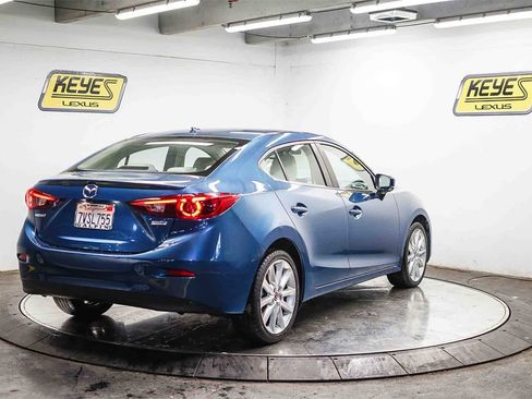 Used 2017 MAZDA MAZDA3 Grand Touring w/ Premium Equipment Package image 4