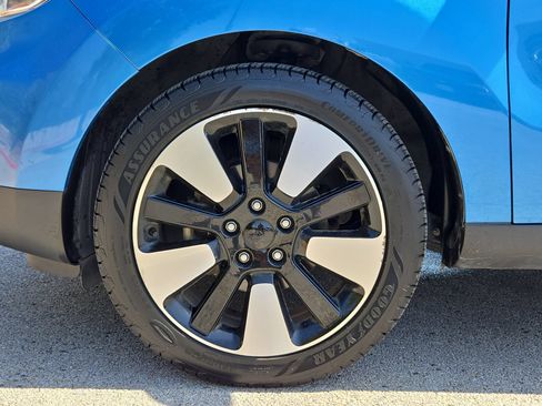 Used 2018 Kia Soul + FWD image 30
