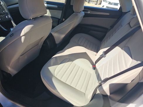 Used 2018 Ford Fusion S image 19