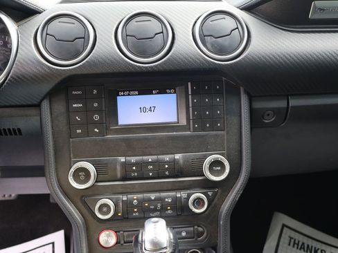Used 2019 Ford Mustang Coupe RWD image 27