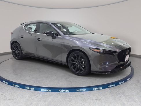 Used 2025 MAZDA MAZDA3 Hatchback w/Premium Plus Pkg AWD/4WD image 5
