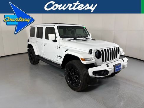 Used 2023 Jeep Wrangler Unlimited Sahara image 1
