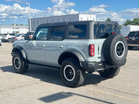 Used 2023 Ford Bronco Outer Banks w/ Sasquatch Package AWD/4WD image 6