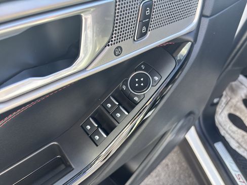 Used 2023 Ford Explorer ST-Line w/ Class IV Trailer Tow Package image 17