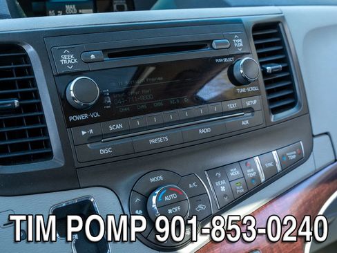 Used 2011 Toyota Sienna XLE w/ Entertainment Pkg FWD image 24