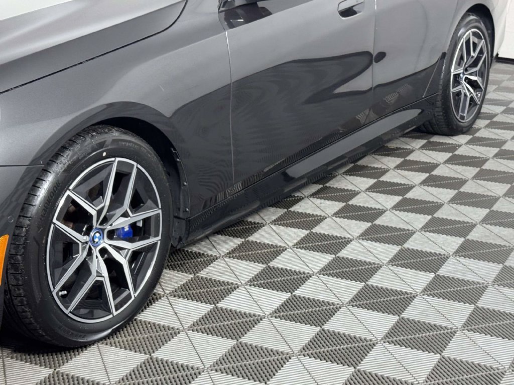 Used 2024 BMW i5 M60 w/ Executive Package AWD/4WD image 13
