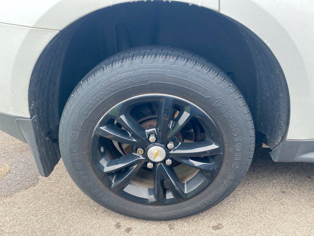 Used 2017 Chevrolet Equinox LT w/ True North Edition AWD/4WD image 8