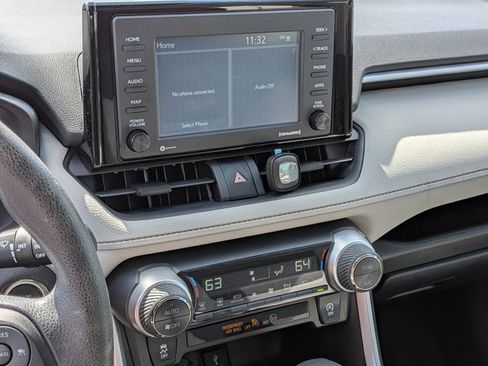 Used 2021 Toyota RAV4 XLE image 6