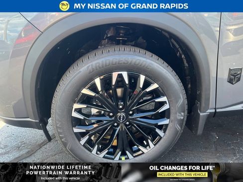 New 2026 Nissan Rogue Dark Armor AWD/4WD image 10