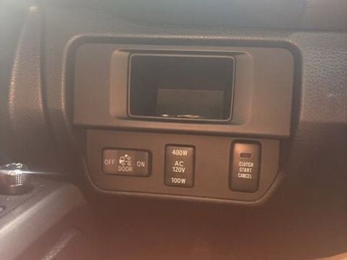 Used 2016 Toyota Tacoma TRD Off-Road w/ Towing Package image 20