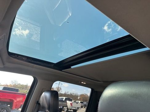 Used 2018 Ford F150 Lariat w/ Equipment Group 502A Luxury image 14