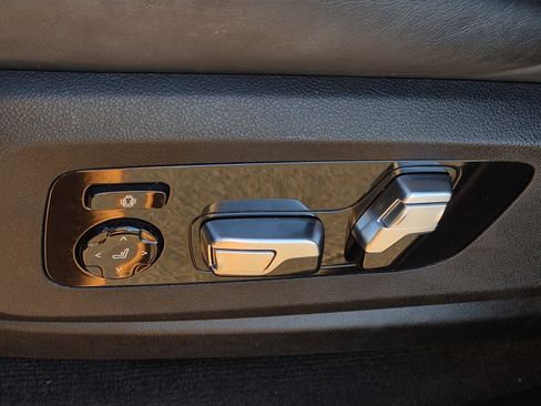 Used 2022 BMW X5 M w/ Competition Package 2 image 31