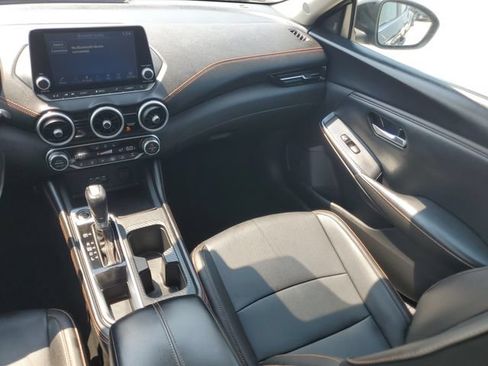 Used 2023 Nissan Sentra SR w/ SR Premium Package FWD image 16