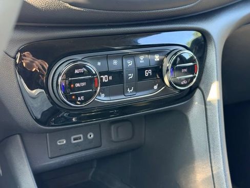 Used 2023 Buick Encore GX Select w/ Safety Package II FWD image 16