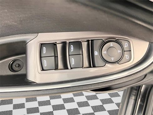 Used 2021 Chevrolet Malibu LT image 23