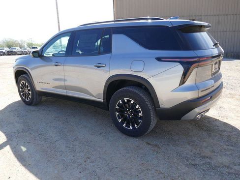 New 2026 Chevrolet Traverse Z71 w/ Enhanced Driving Package AWD/4WD image 7