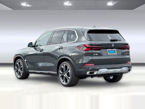 Used 2026 BMW X5 xDrive40i AWD/4WD image 3