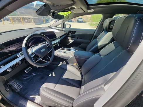 New 2025 Cadillac Optiq Luxury 1 image 10