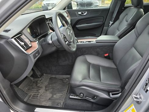 Used 2023 Volvo XC60 B5 Plus w/ Climate Package image 20