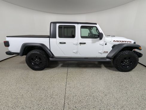 Used 2022 Jeep Gladiator Mojave w/ LED Lighting Group image 8