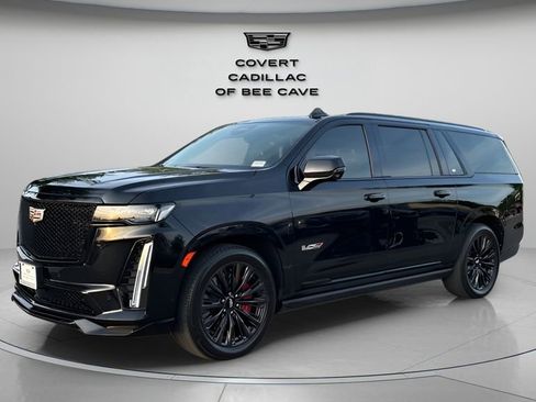 Used 2023 Cadillac Escalade ESV V w/ LPO, ONYX Package image 3