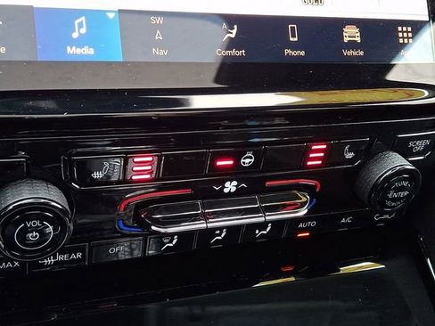 Used 2022 Jeep Grand Cherokee Limited 4xe image 24