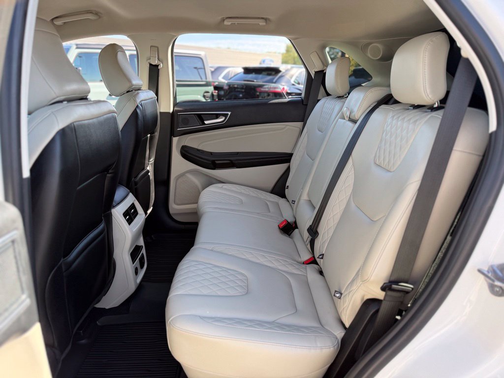 Used 2024 Ford Edge Titanium AWD/4WD image 10