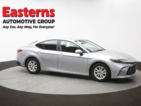 Used 2025 Toyota Camry LE FWD image 47