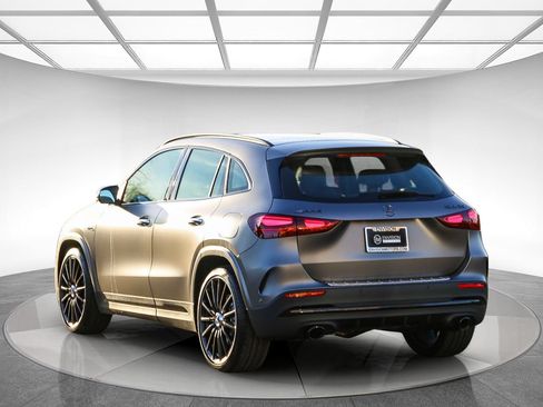 Used 2025 Mercedes-Benz GLA 35 AMG 4MATIC image 2