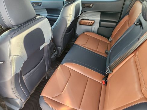 Used 2023 Ford Maverick Lariat w/ Lariat Luxury Package image 30