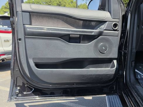 Used 2021 Ford Expedition Limited RWD image 16