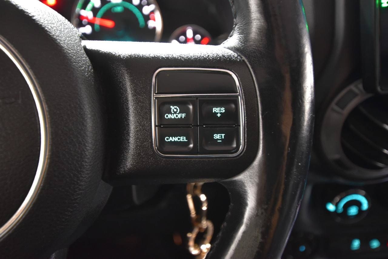 Used 2015 Jeep Wrangler Unlimited Sport AWD/4WD image 15