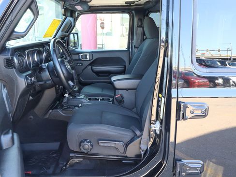 Used 2021 Jeep Wrangler Unlimited Rubicon AWD/4WD image 7