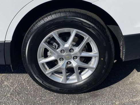 Used 2024 Chevrolet Equinox LT AWD/4WD image 8